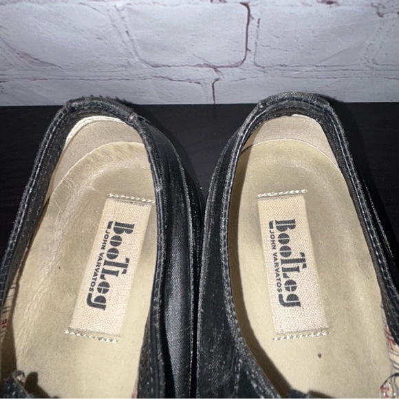 John Varvatos Bootleg Waxed
Canvas Laceless Slip-On
Sneakers men’s size‎ 7.5 - Picture 8 of 10